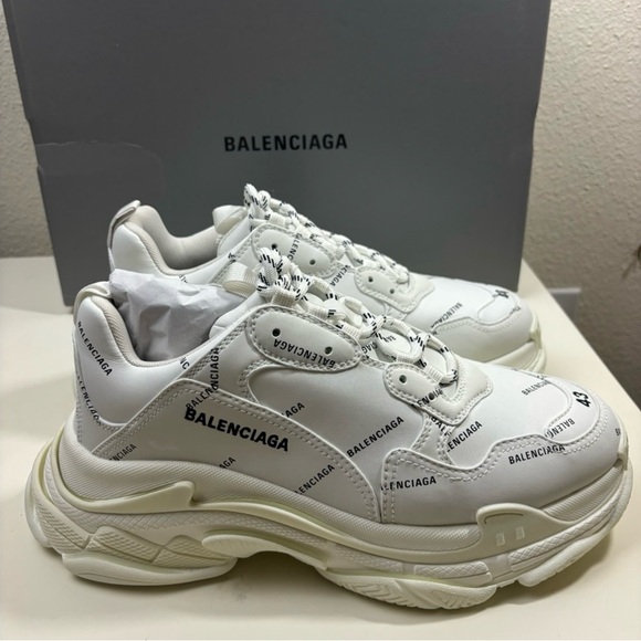 Balenciaga Triple S Size 43 main image 2